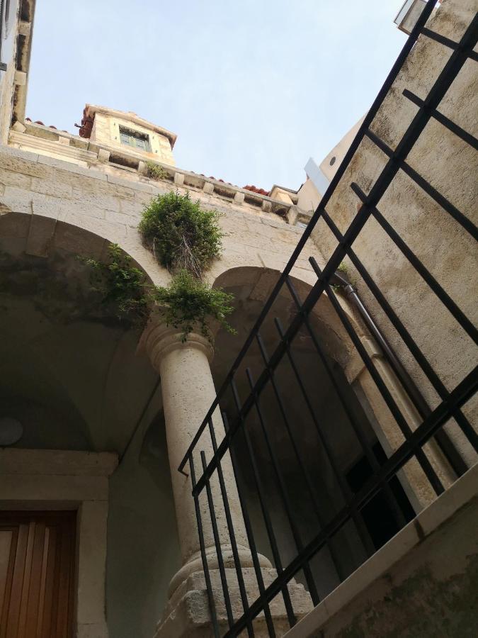 Orange Apartment Šibenik Екстериор снимка